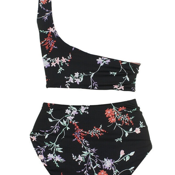 Bar III Reversible One-Shoulder Cutout One-Piece - Picture 7 of 8